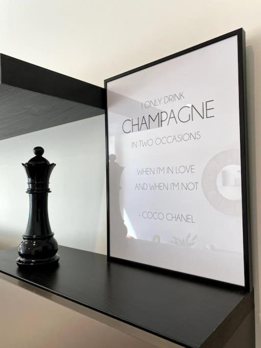 La Comtesse De Montespan Le Chesnay  Luaran gambar